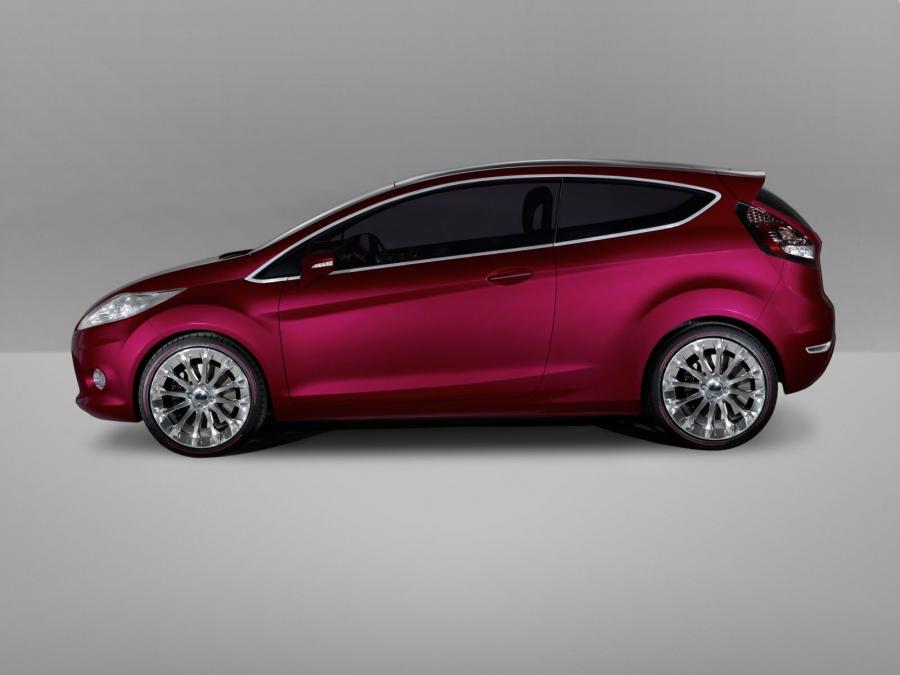  Ford Verve Concept 2007 года  (фото 14 из 37)